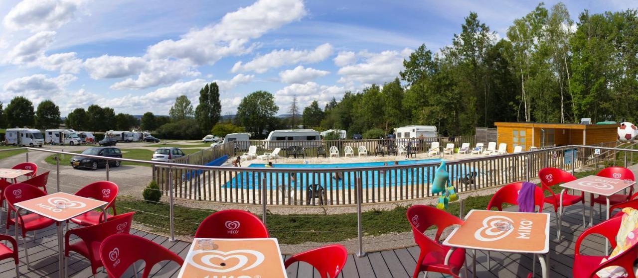 Camping Porte Des Vosges Bulgnéville Eksteriør bilde