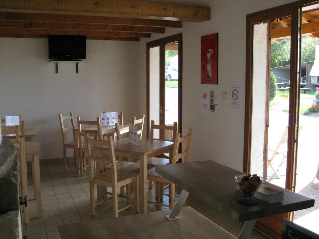 Camping Porte Des Vosges Bulgnéville Eksteriør bilde