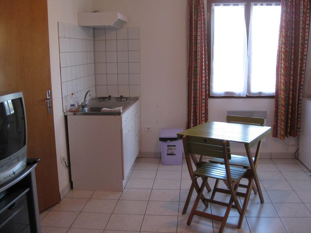 Camping Porte Des Vosges Bulgnéville Rom bilde