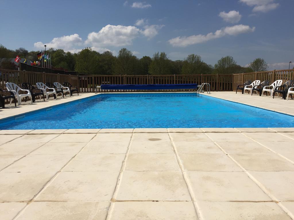 Camping Porte Des Vosges Bulgnéville Eksteriør bilde